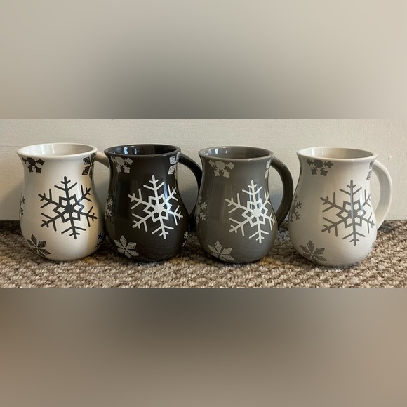 Temp-Tations Other - NWOT - Temptations by Tara Snowflake Mug Set
